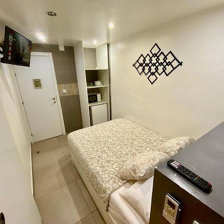 Suites Nuevas Con Bano Privado Frente Al Metro St Mwc Barcelona-Fira 略夫雷加特河畔奥斯皮塔莱特 外观 照片