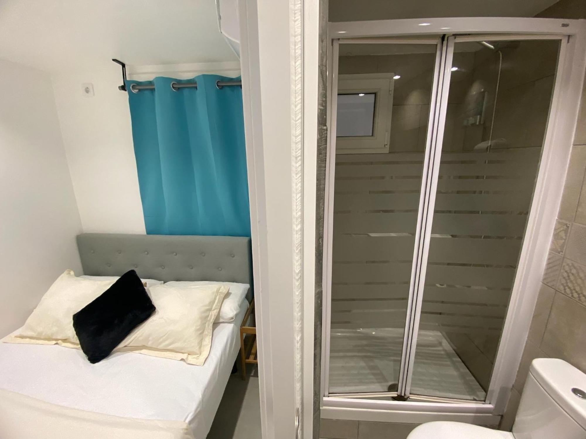 Suites Nuevas Con Bano Privado Frente Al Metro St Mwc Barcelona-Fira 略夫雷加特河畔奥斯皮塔莱特 外观 照片