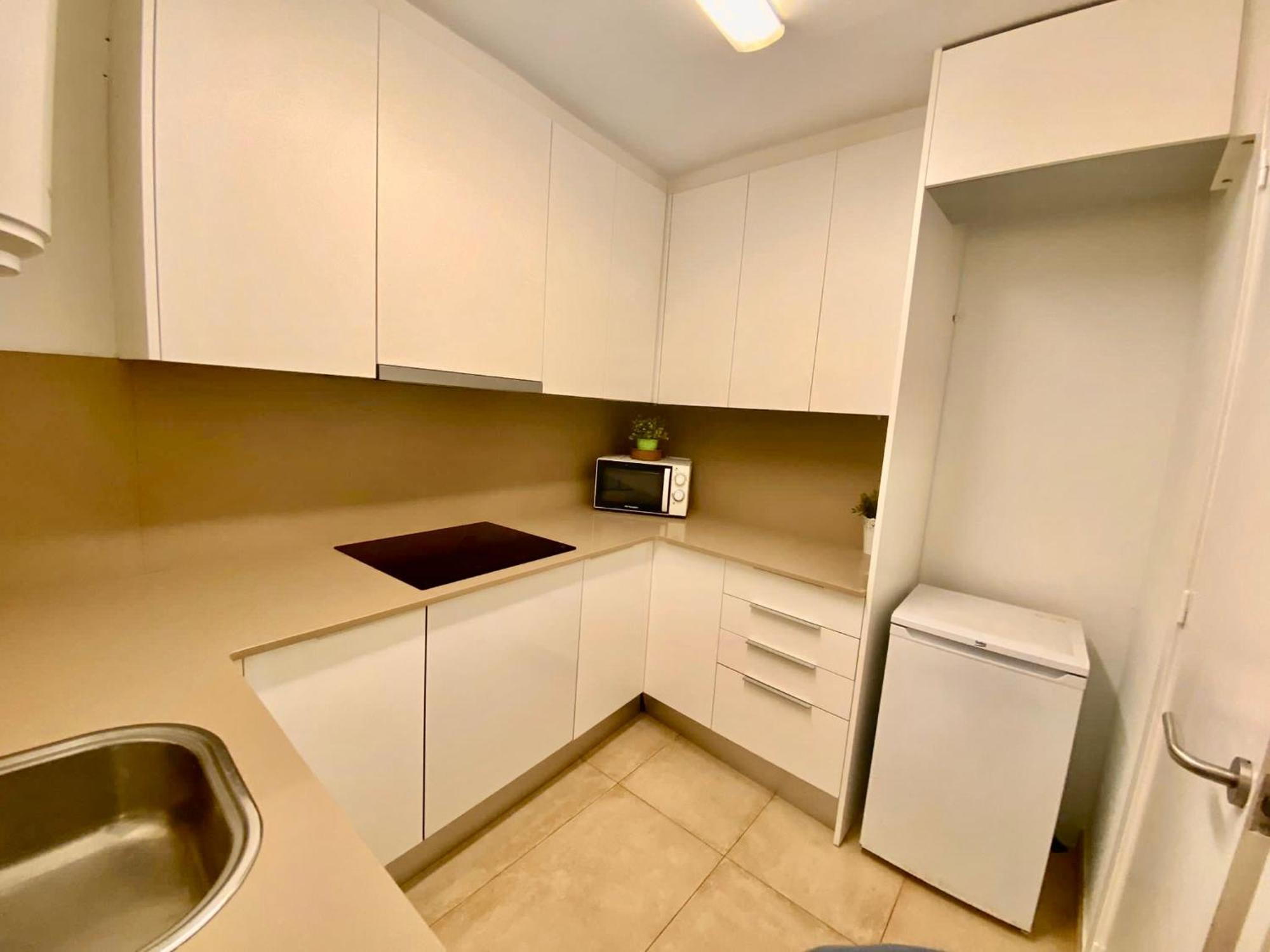 Suites Nuevas Con Bano Privado Frente Al Metro St Mwc Barcelona-Fira 略夫雷加特河畔奥斯皮塔莱特 外观 照片