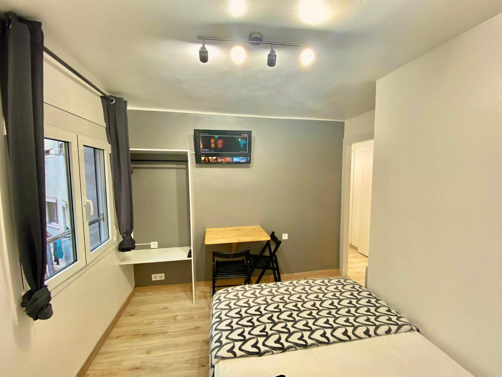 Suites Nuevas Con Bano Privado Frente Al Metro St Mwc Barcelona-Fira 略夫雷加特河畔奥斯皮塔莱特 外观 照片