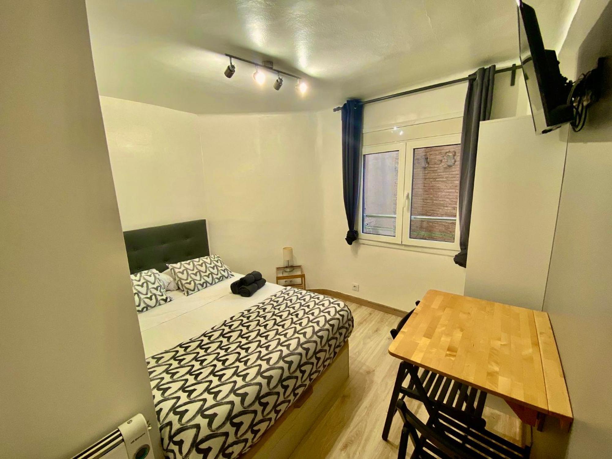 Suites Nuevas Con Bano Privado Frente Al Metro St Mwc Barcelona-Fira 略夫雷加特河畔奥斯皮塔莱特 外观 照片