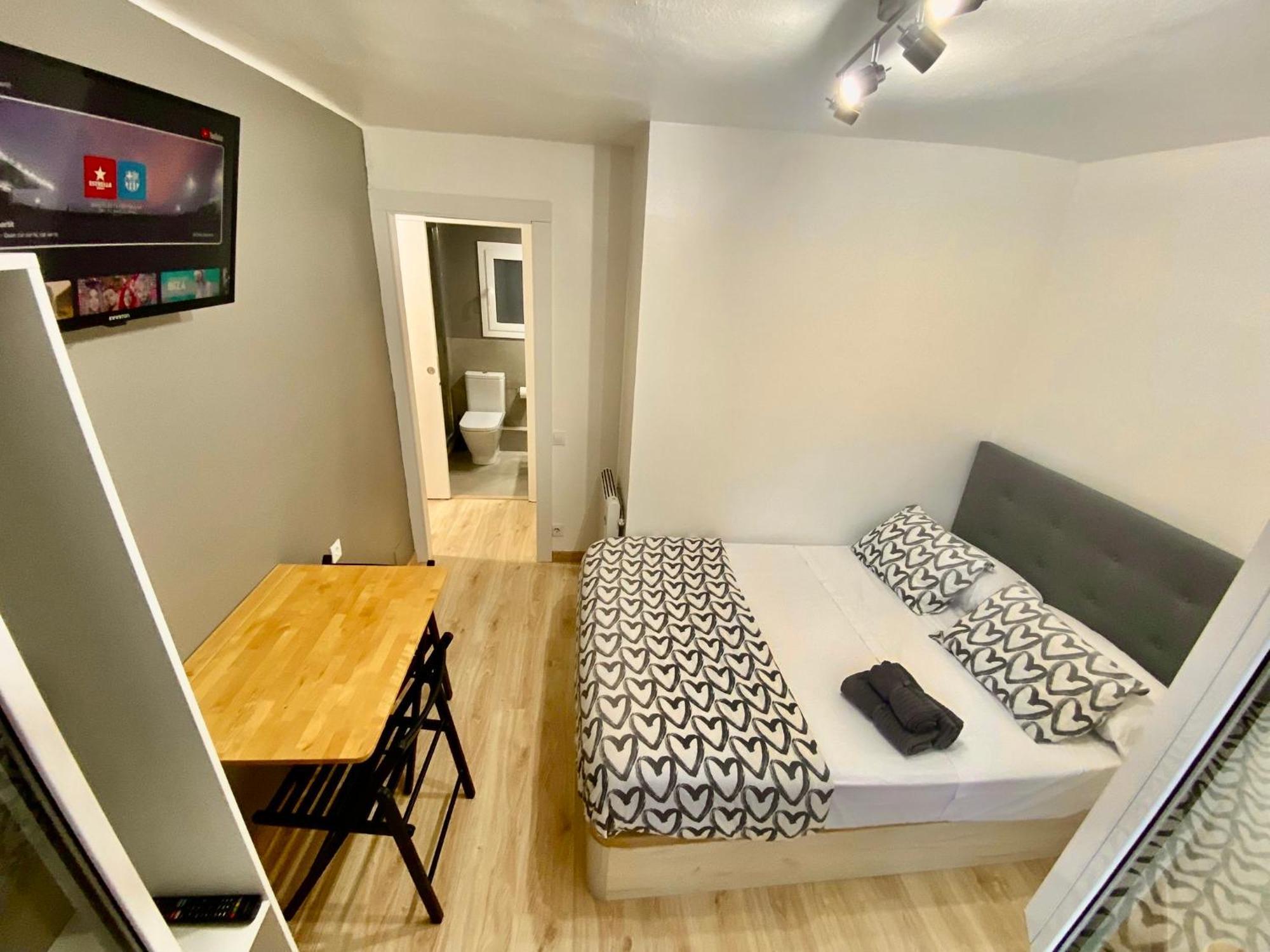 Suites Nuevas Con Bano Privado Frente Al Metro St Mwc Barcelona-Fira 略夫雷加特河畔奥斯皮塔莱特 外观 照片