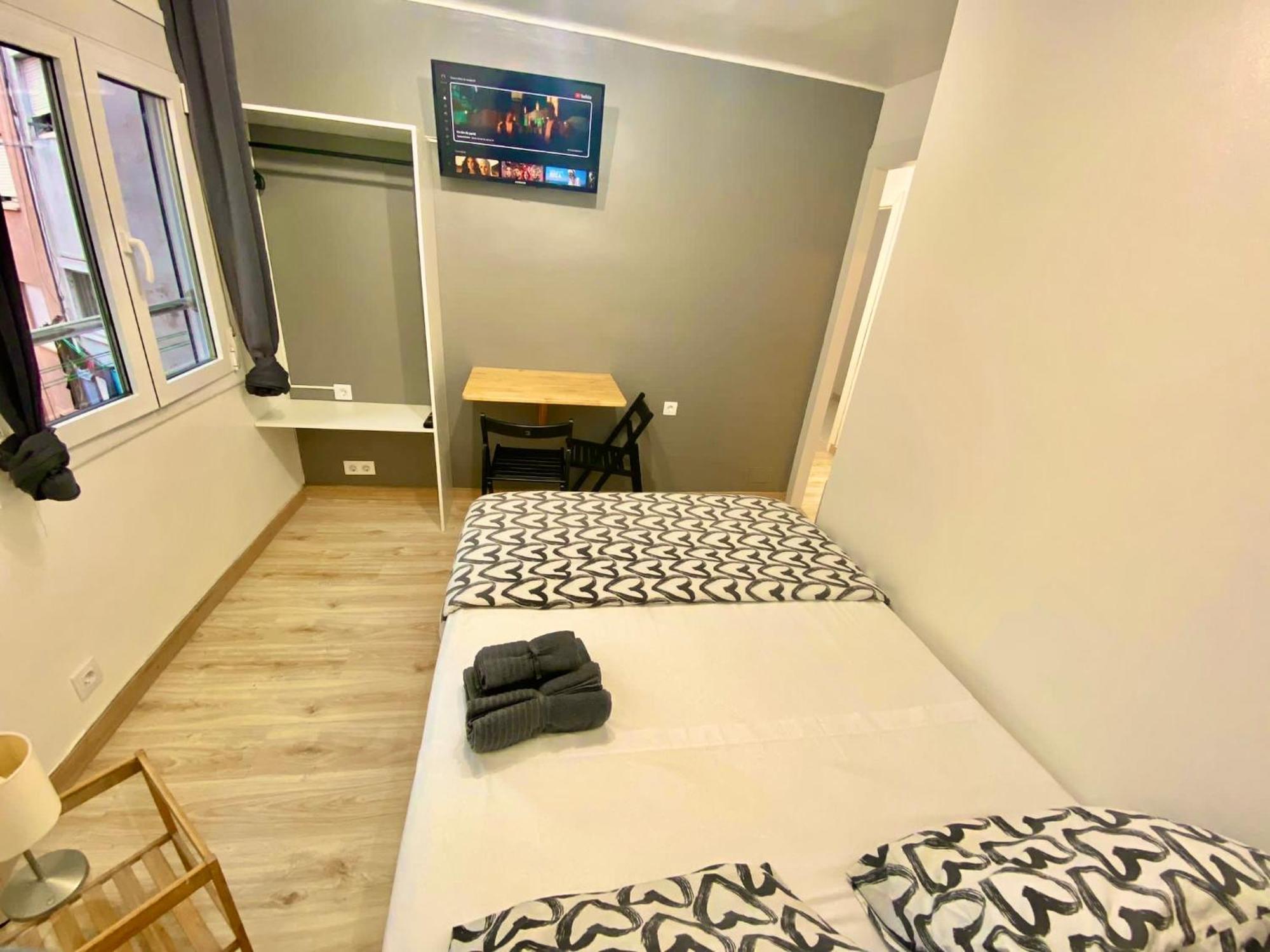 Suites Nuevas Con Bano Privado Frente Al Metro St Mwc Barcelona-Fira 略夫雷加特河畔奥斯皮塔莱特 外观 照片