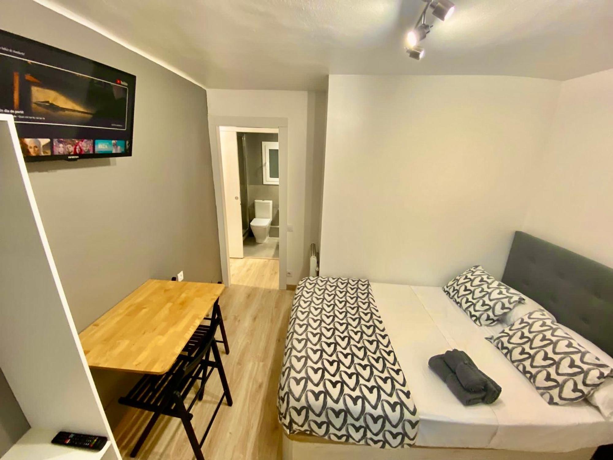 Suites Nuevas Con Bano Privado Frente Al Metro St Mwc Barcelona-Fira 略夫雷加特河畔奥斯皮塔莱特 外观 照片