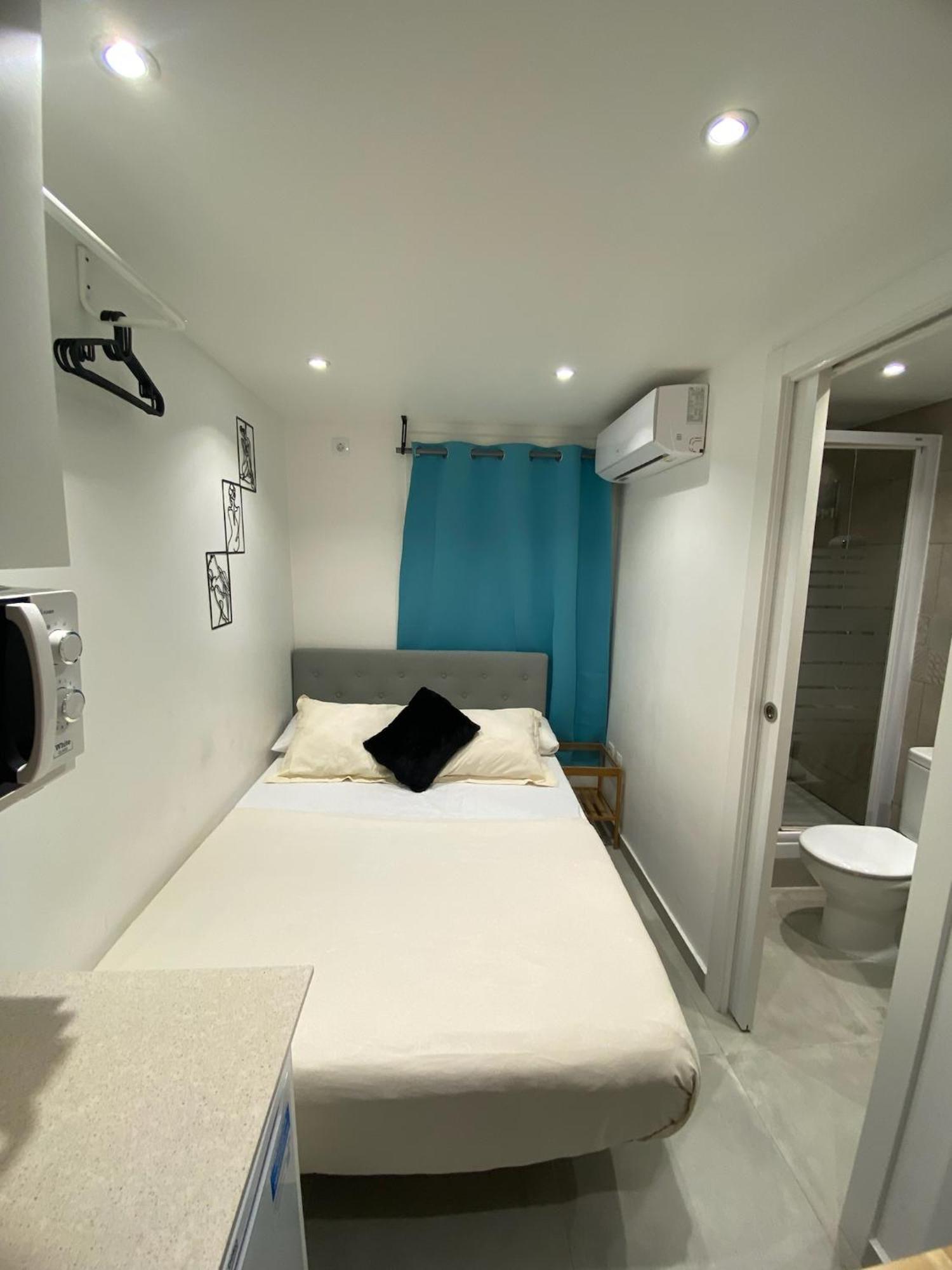 Suites Nuevas Con Bano Privado Frente Al Metro St Mwc Barcelona-Fira 略夫雷加特河畔奥斯皮塔莱特 外观 照片
