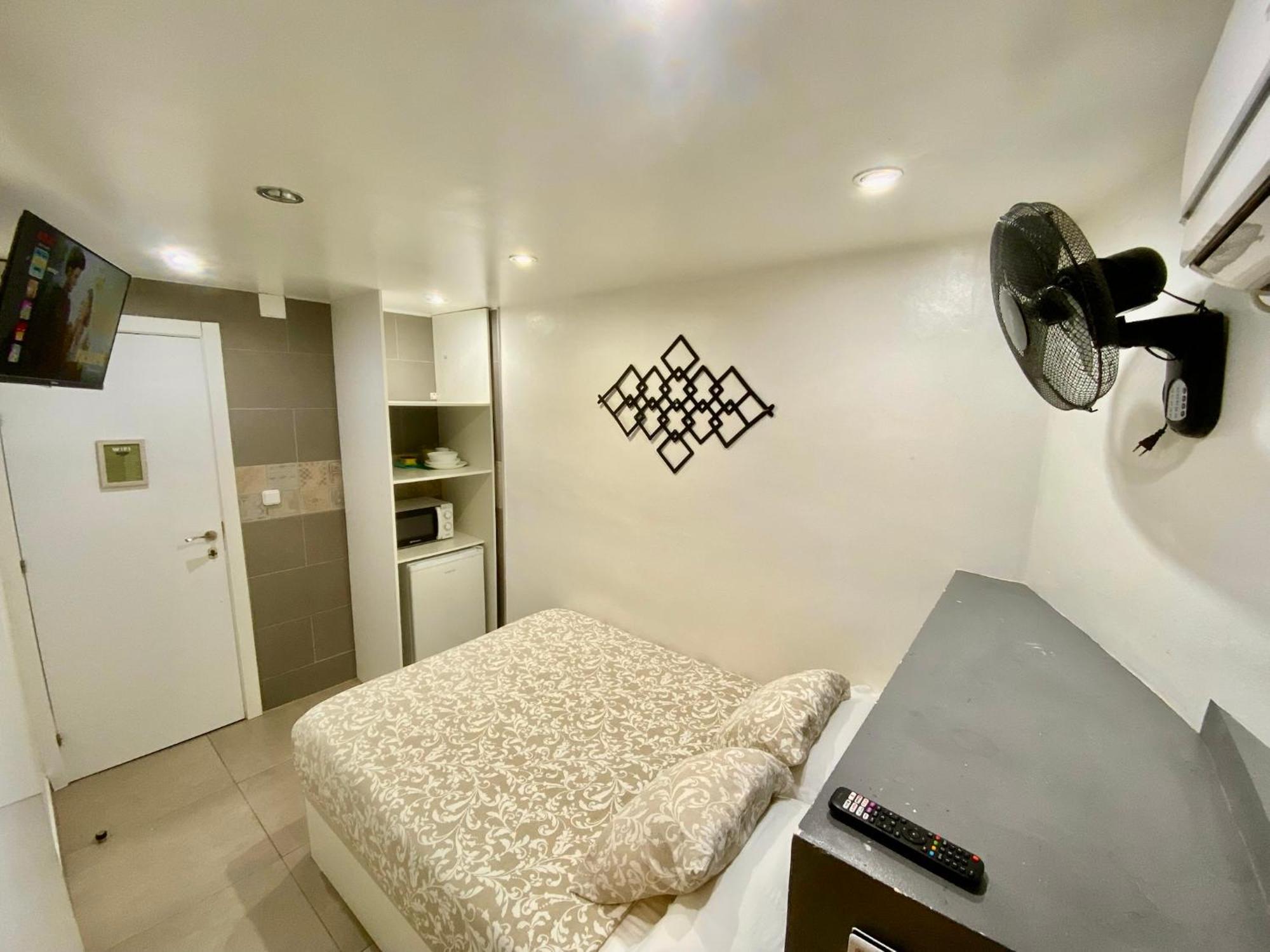 Suites Nuevas Con Bano Privado Frente Al Metro St Mwc Barcelona-Fira 略夫雷加特河畔奥斯皮塔莱特 外观 照片
