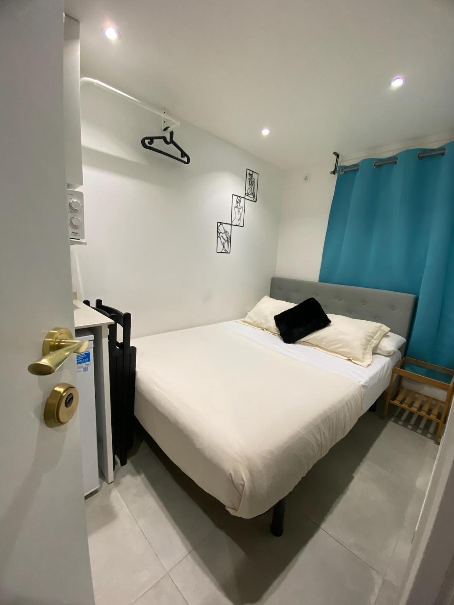 Suites Nuevas Con Bano Privado Frente Al Metro St Mwc Barcelona-Fira 略夫雷加特河畔奥斯皮塔莱特 外观 照片