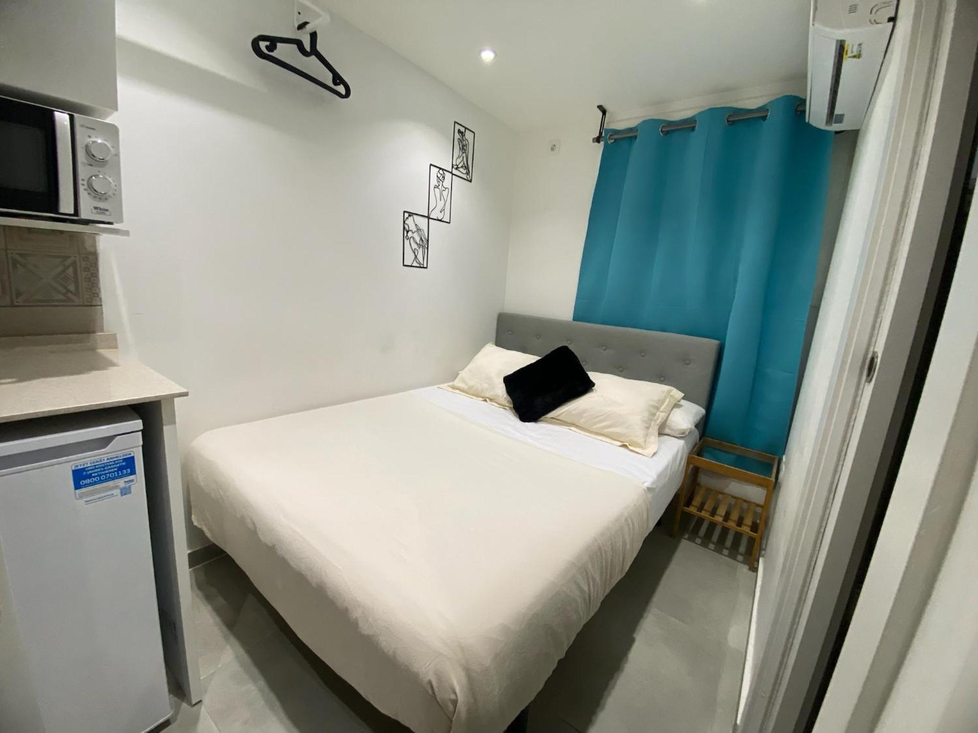 Suites Nuevas Con Bano Privado Frente Al Metro St Mwc Barcelona-Fira 略夫雷加特河畔奥斯皮塔莱特 外观 照片